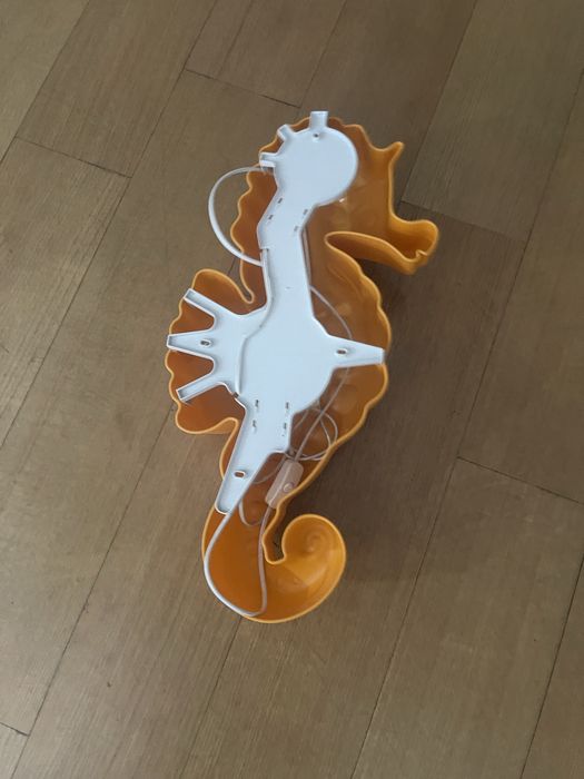 Candeiro presença cavalo-marinho