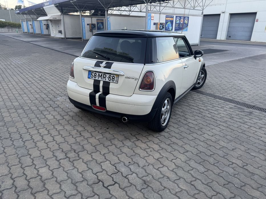 Mini cooper em bom estado geral