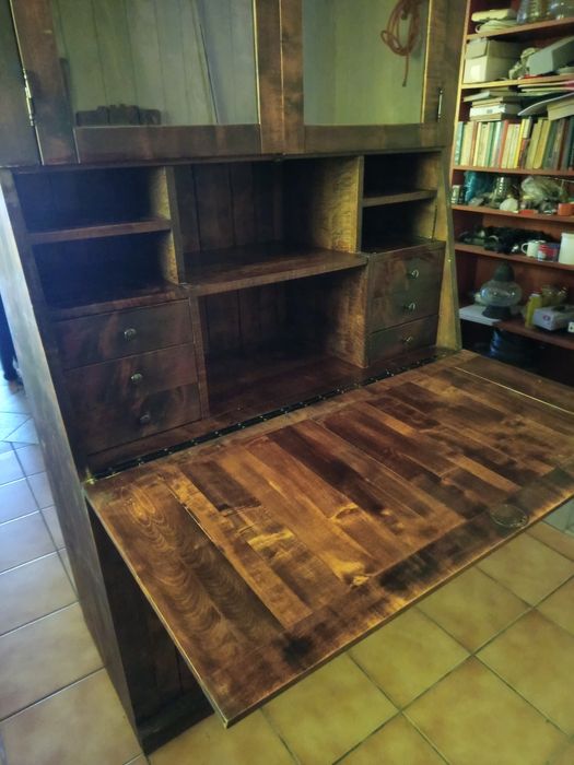 Sprzedam sekretarz kolonialny z witryną