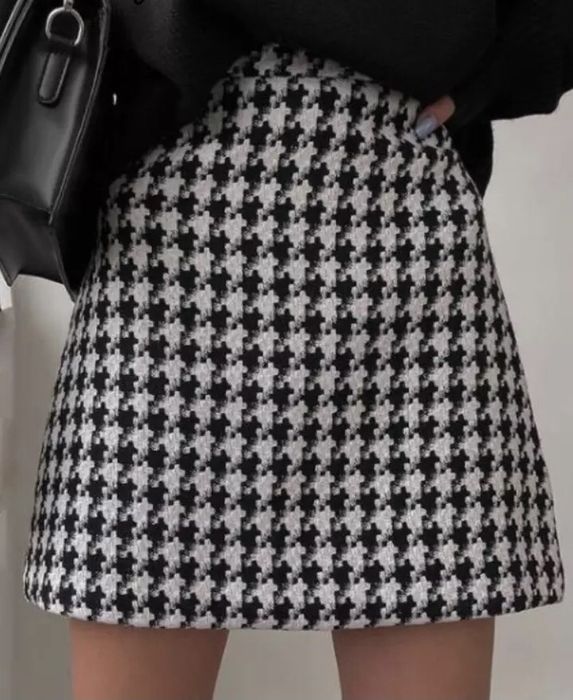 Тепла міні-спідниця