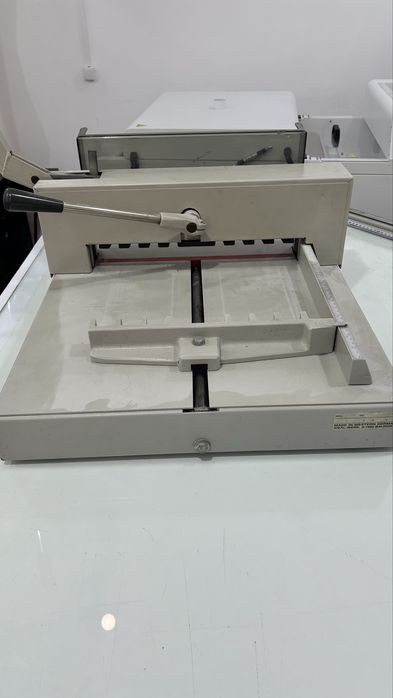 Guilhotina manual