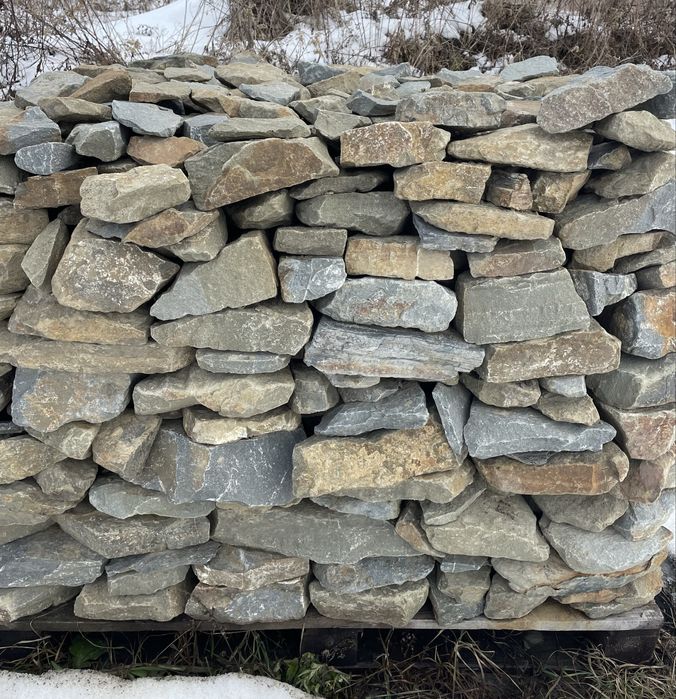 Природний Камінь Бутовий Пісковик 1т на палеті