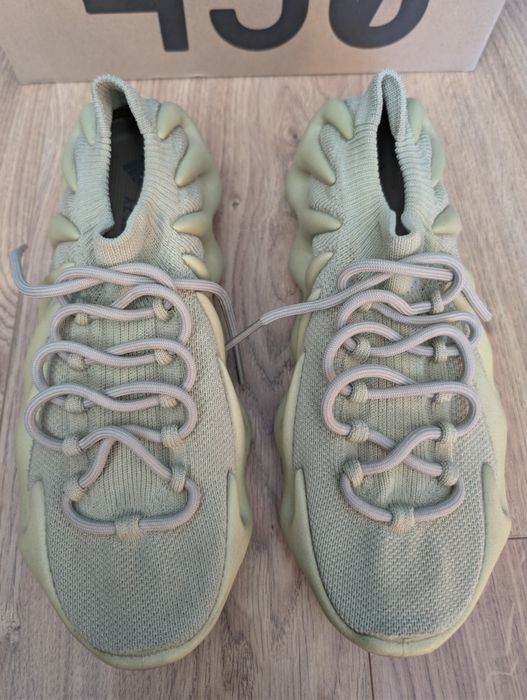 Yeezy 450 resin 44