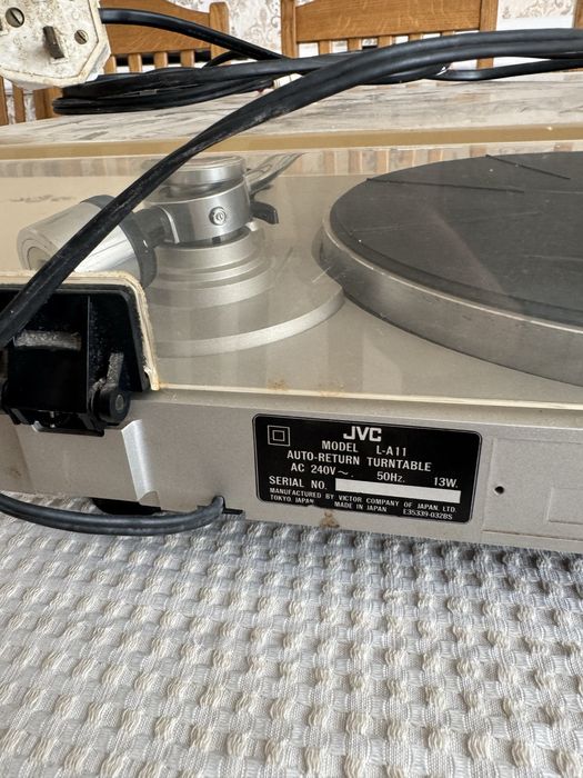 Вініловий програвач JVC L-A11