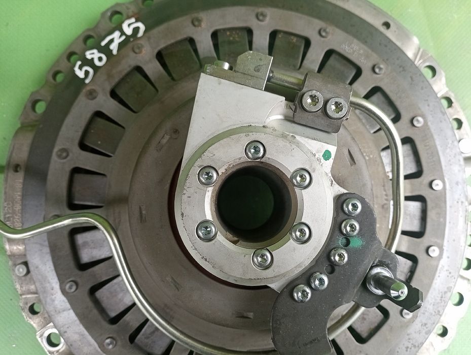 Сцепление Туарег НФ Кошик зчеплення з вичавним підшипником Touareg NF