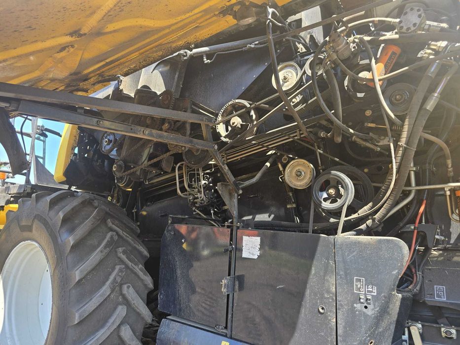 New holland cr9080 elevation