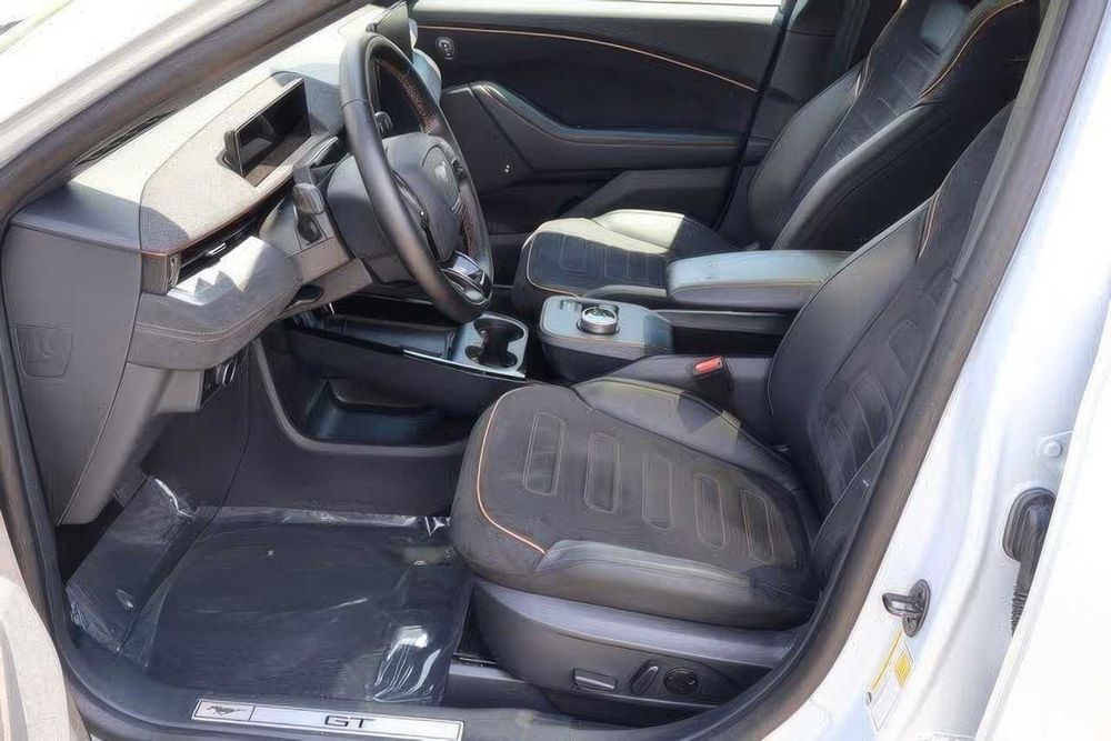 Ford Mustang Mach-E GT      2023