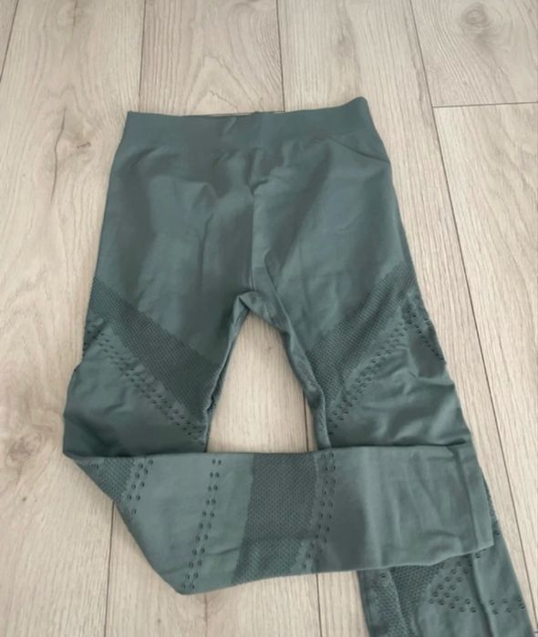 Leginsy sportowe damskie