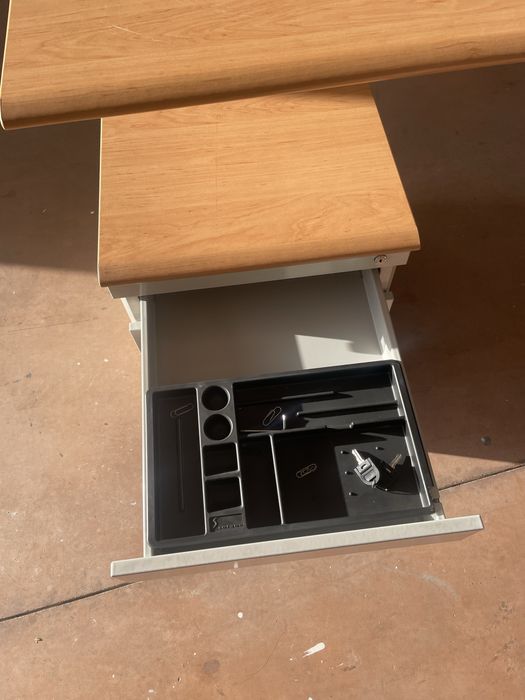 Secretarias escritorio com modulos de gavetas usadas