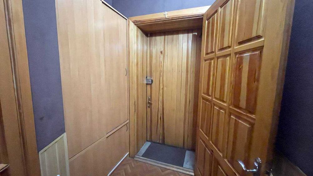 Оренда 3к офісу 75 м2 в центрі з меблями, парковкою та інд.опаленням