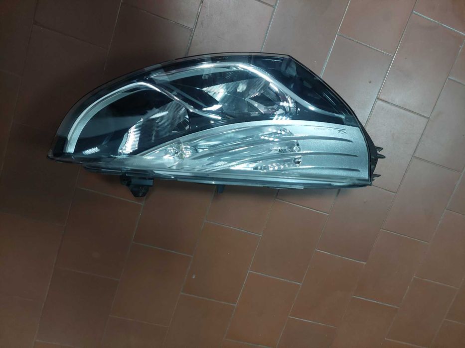 farol drt Renault clio iv