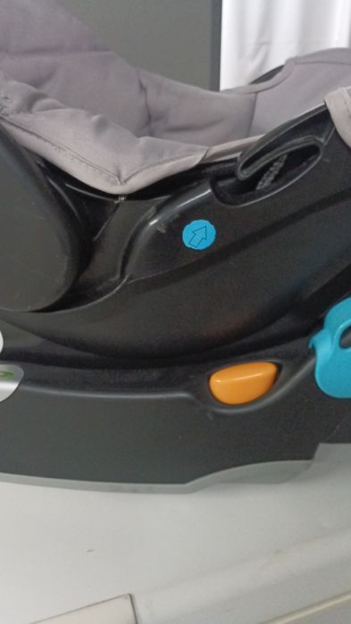 Ovo  de Bebé de transporte Chicco carregue nas imagens