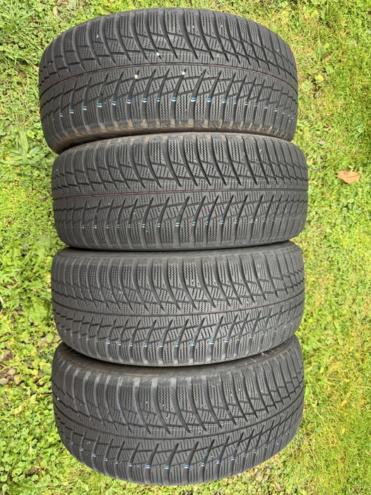 шини 215/55/17 98V. Bridgestone