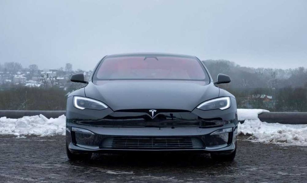 Tesla Model S 2023 року