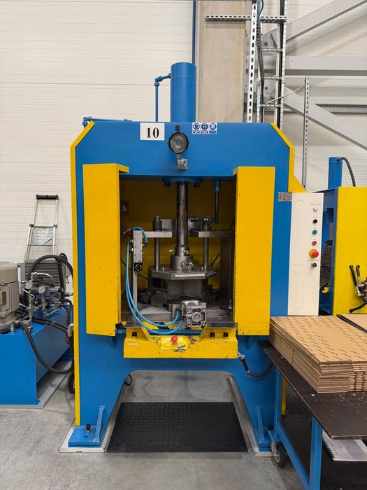 Prasa hydrauliczna pionowa uniwersalna