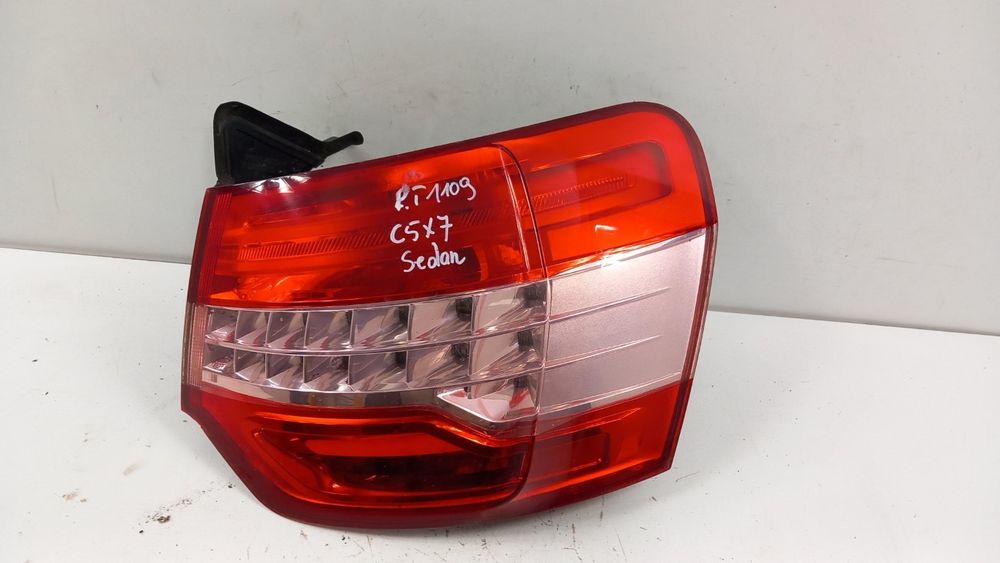 Citroen C5 X7 Sedan Lampa Tył Prawa