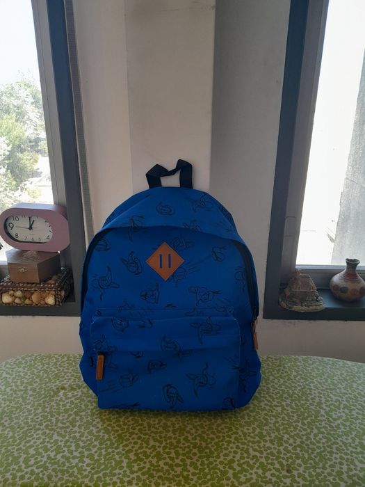 Vendo Mochila muito bonita como nova