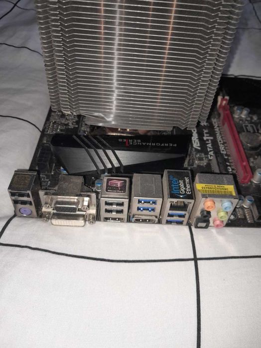 Zestaw i5-4670K + 8gb DDR3 + Ashrock H87 Performance
