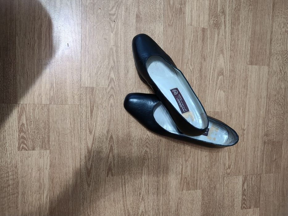 Buty damskie stylowe skóra róż.41