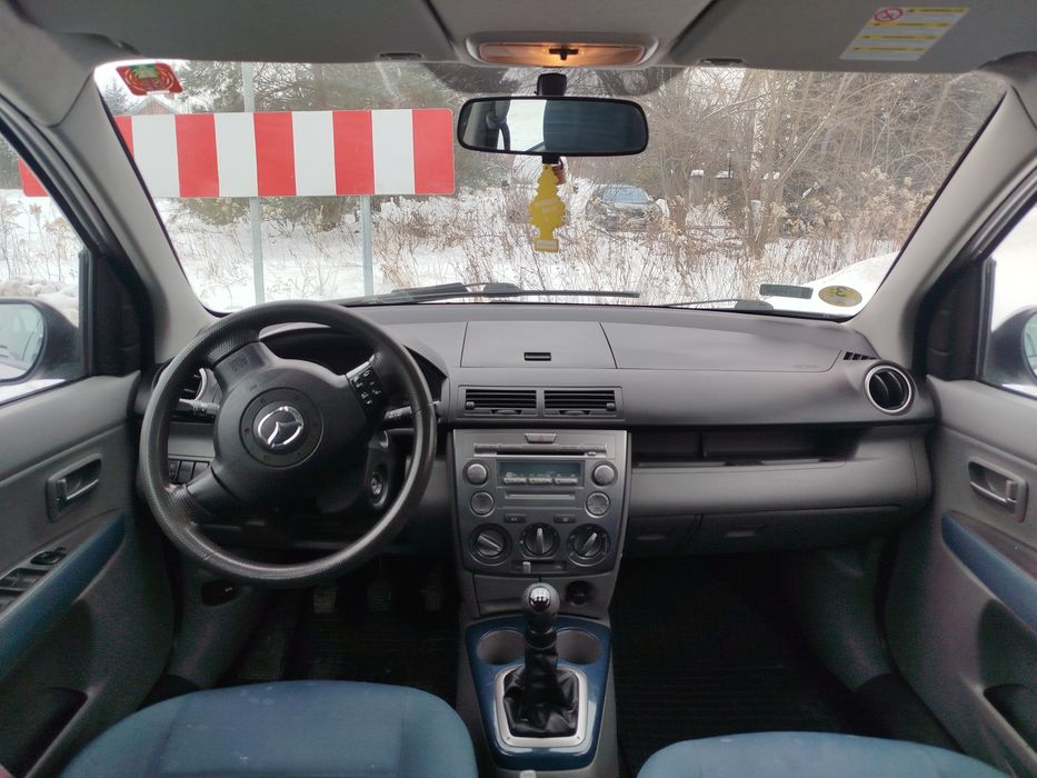 Mazda 2 z silnikiem 1.4 diesel   2005r