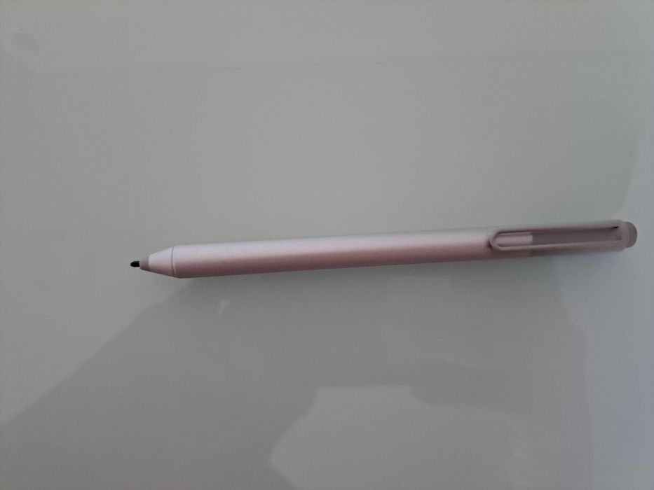 Computador / Tablet Microsoft Surface Pro 4 com teclado e caneta