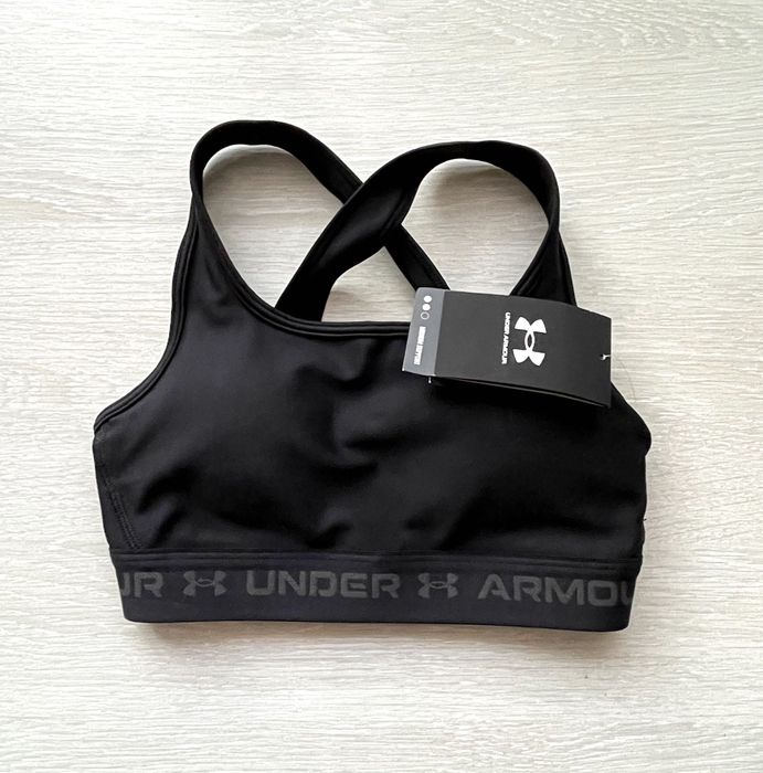 Топ Under Armour спортивний