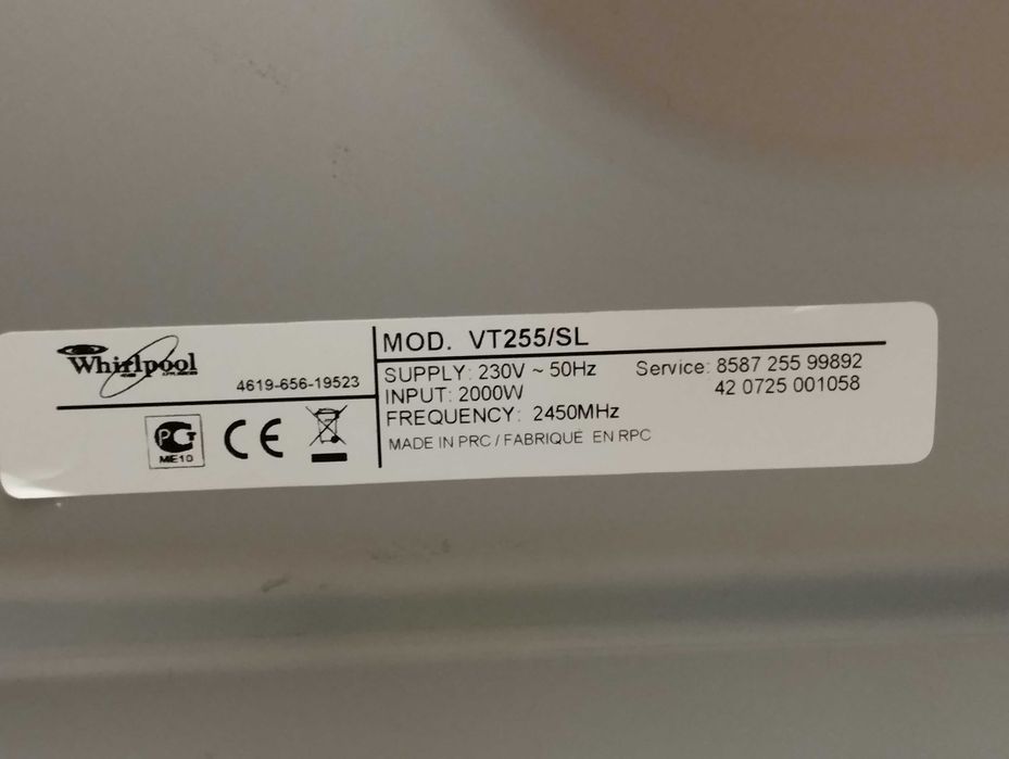 Micro-ondas com fixação na parede