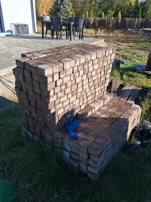 Kostka brukowa. .