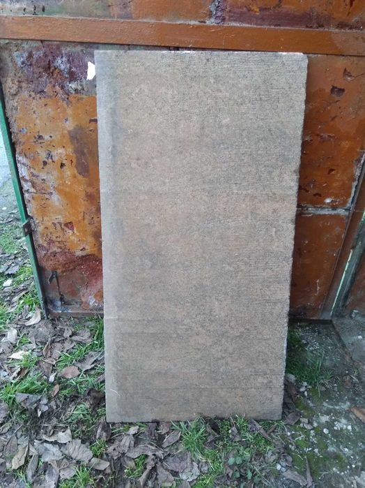 Мраморная плита 110 см х 58,5 см. Толщина 4 см.