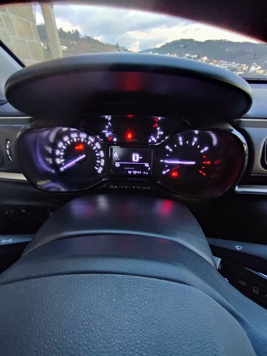 Citroen C3 1.2 puretech shine 2018