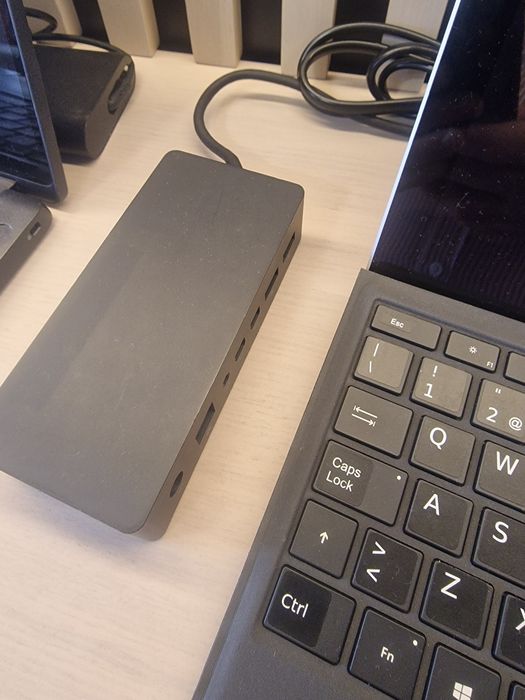 Microsoft surface pro 6 I5 8gb 256 ssd