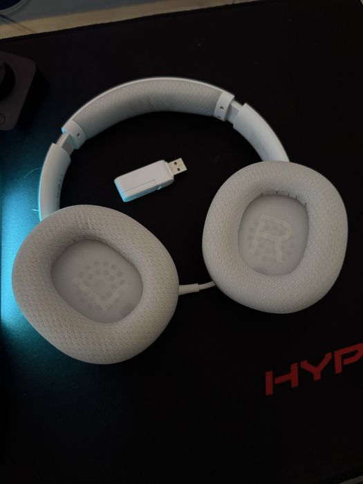 Gaming Wireless headfones com RGB