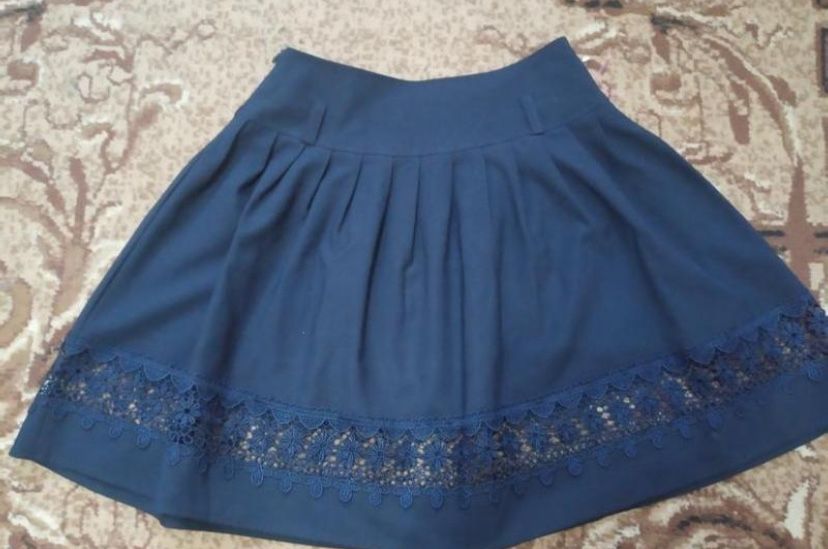 Шкільна спідниця