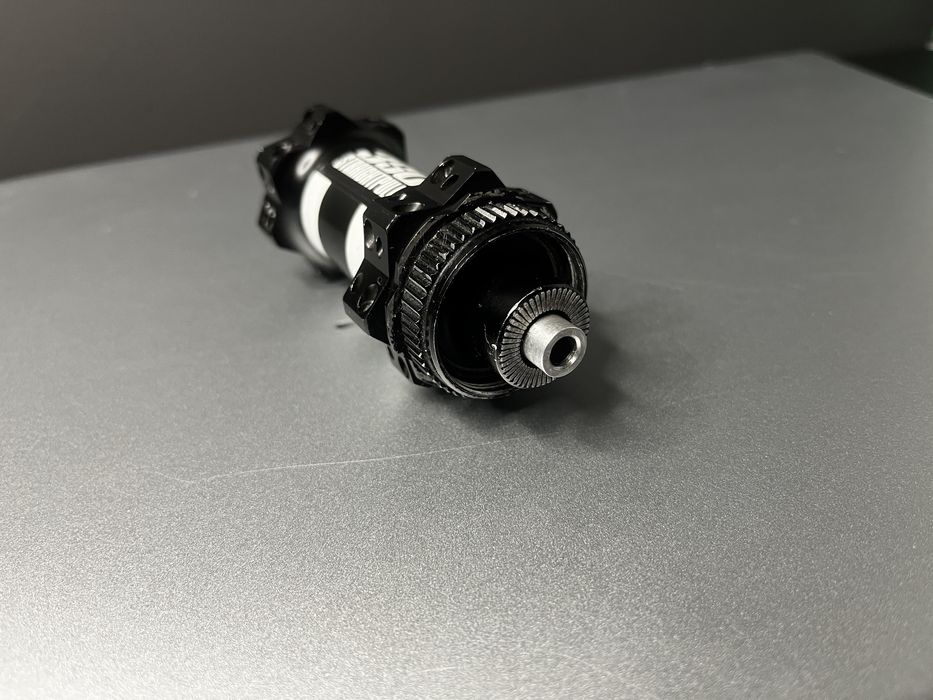 DT Swiss 350 STRAIGHTPULL przednia piasta Centerlock	 9/100