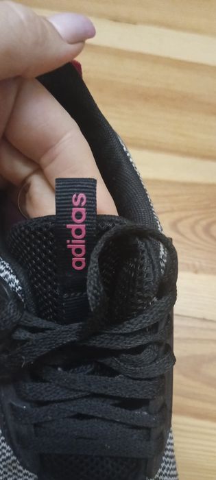 Bardzo lekkie i wygodne buty Adidas Questar Drive. Rozmiar 36 2/3.