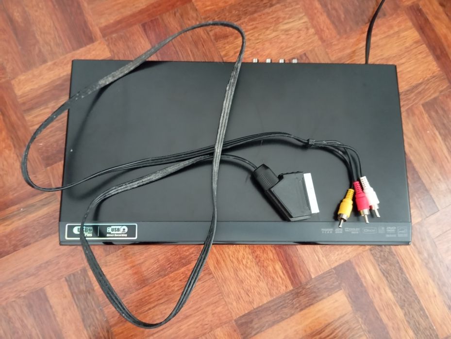 Leitor DVD / CD / USB  LG  DVX452