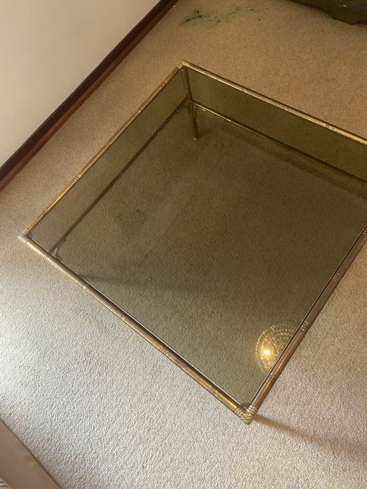 Mesa de centro com vidro64585092894722123