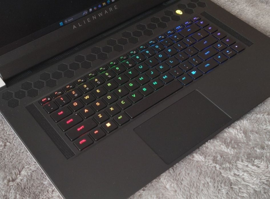 Dell Alienware x17 r1 rtx3080 16gb 1tb топовий ігровий ноутбук laptop