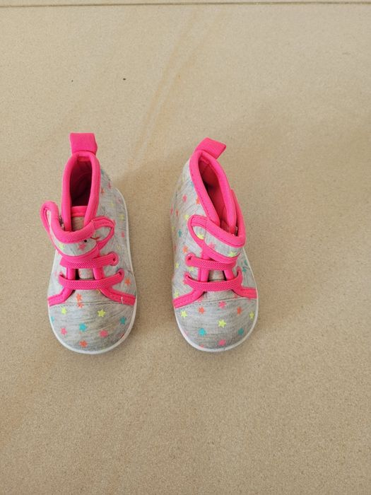 Buty dla dziewczynki rozmiat 19