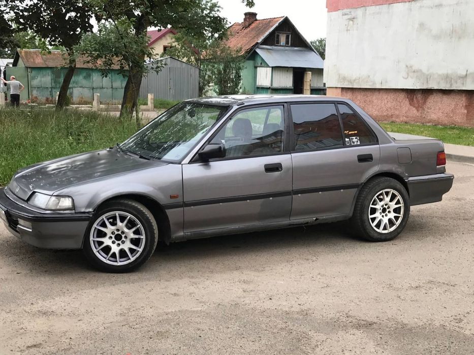 Honda Civic квадрат