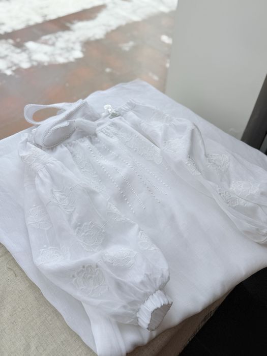 Вишита сукня з льону 100%