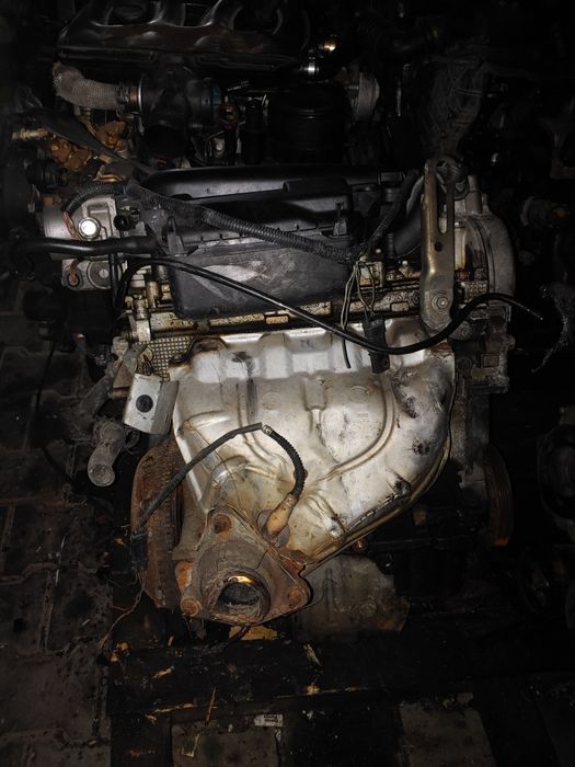 Двигун мотор Renault Scenic Megane Laguna 1.6v16 1.8v16 1.4v16 2.0v16