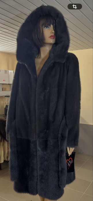 Рр 50-54. Норковая шуба’ графитовый халат’. Италия
