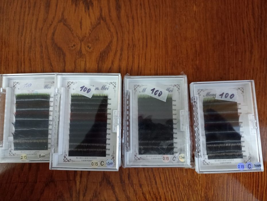 Вії для нарощування.