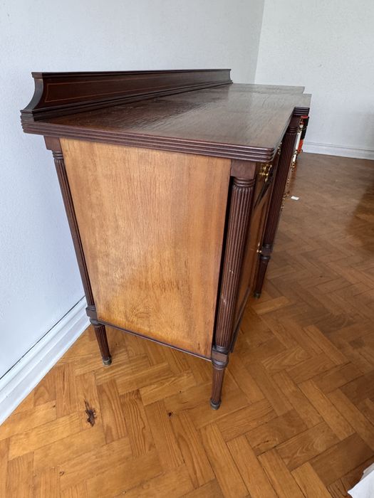 Aparador sideboard antigo em madeira