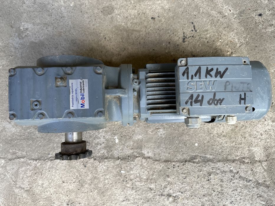 Motoreduktor reduktor z hamulcem silnik 400V skośny kątowy 14 obr/min.