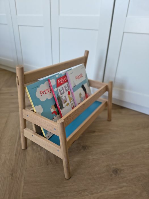 Ikea Flisat - stojak na książki