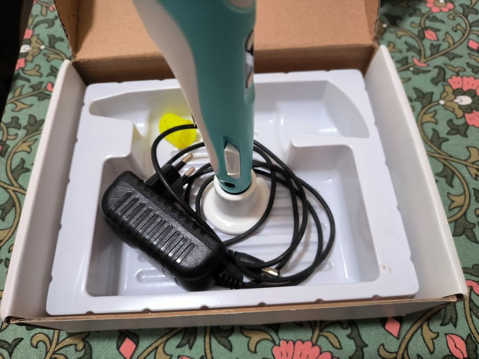 Caneta 3D praticamente sem uso.