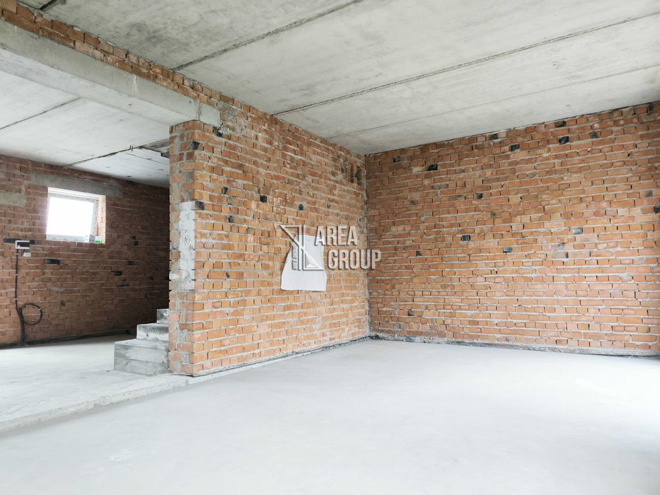 Котедж готовий до ремонту в районі Цукрового заводу