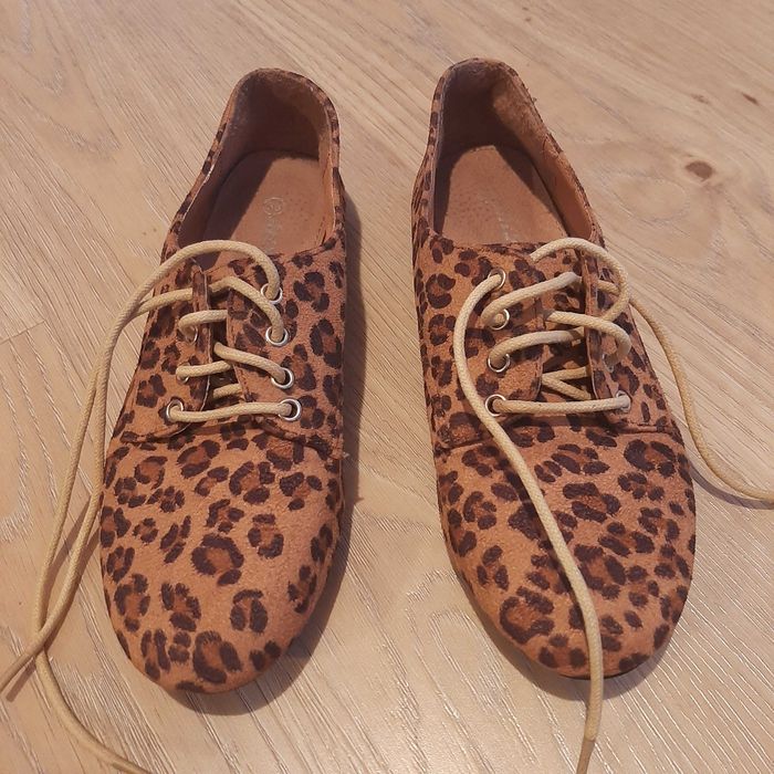 NOVOS Sapatos Miss Yes Camurça Padrão Leopardo T.36